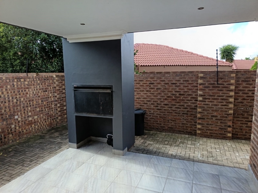 3 Bedroom Property for Sale in Heuwelsig Free State